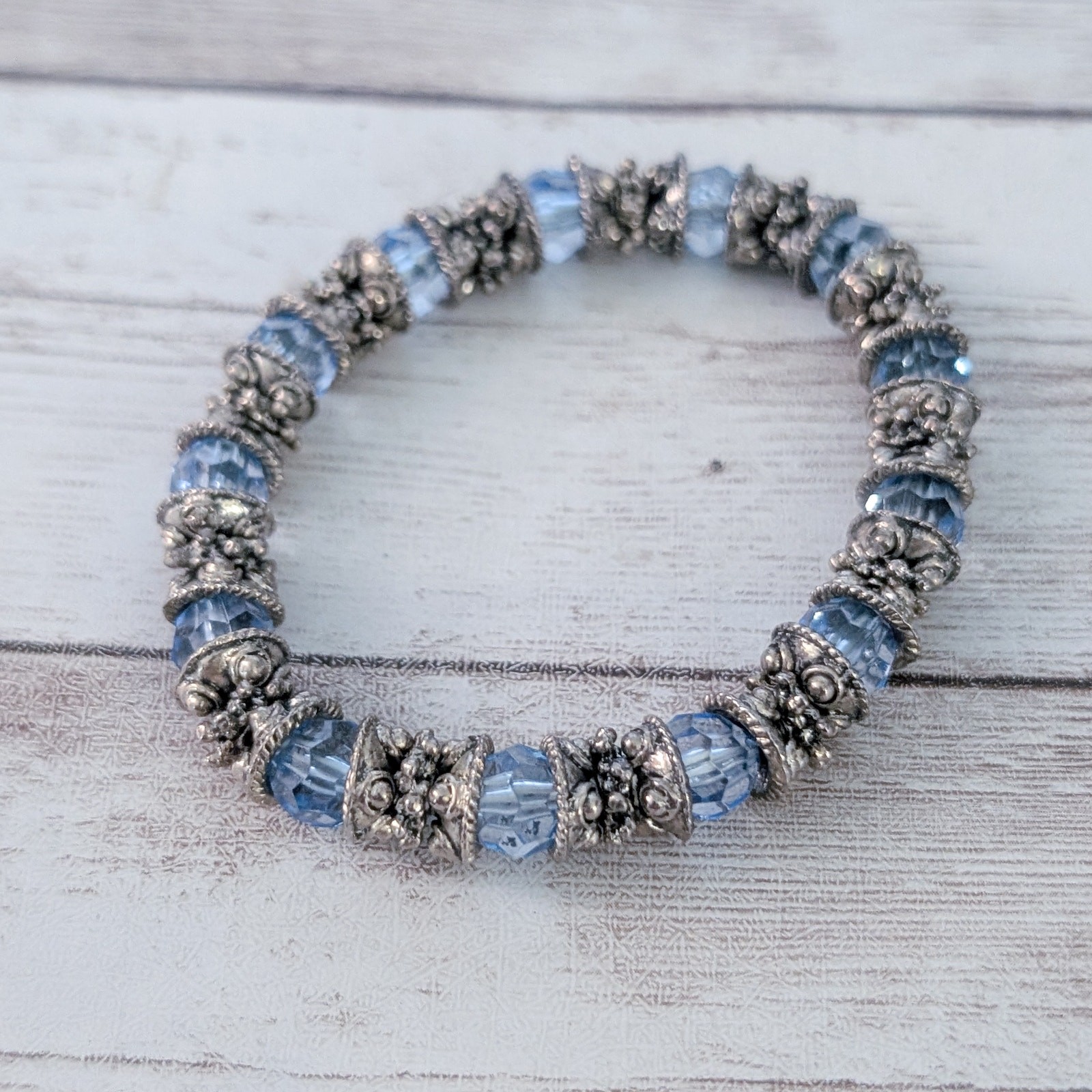 Vintage Stretch Bracelet Blue Beads & Dark Silver Tone/Grey Metal