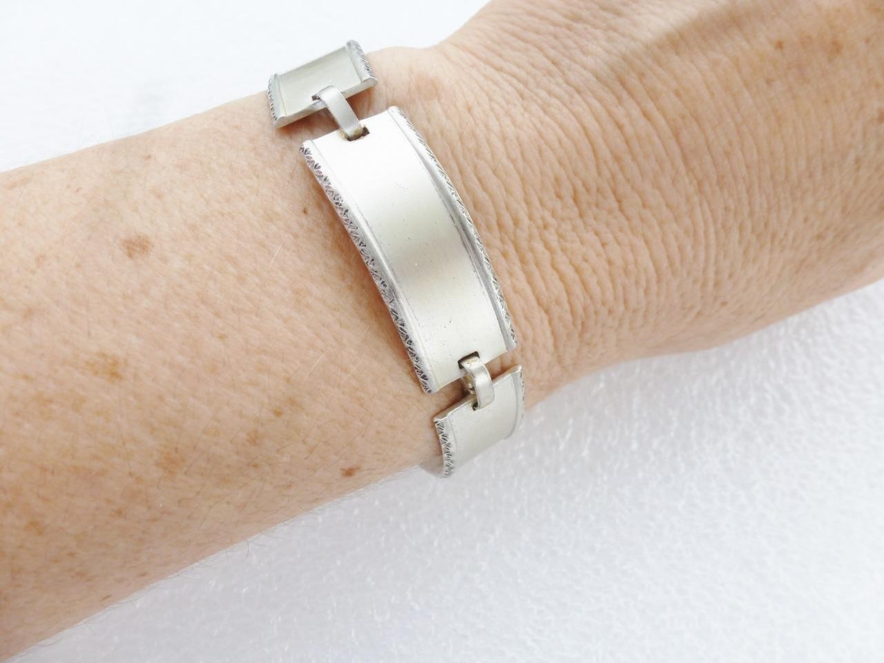 NEW OLD STOCK Antique Vtg STERLING SILVER Bangle Bracelet Could be Engraved Link
