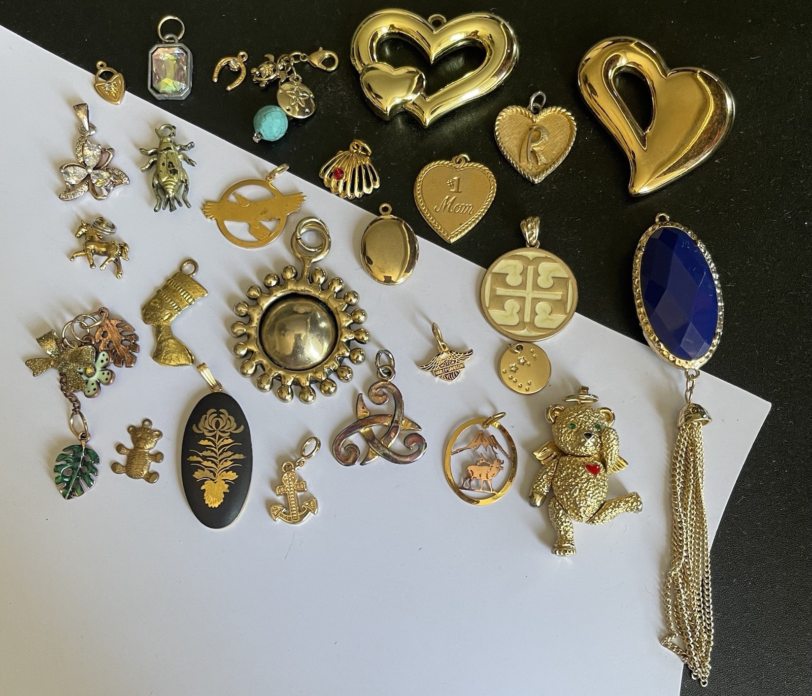 VINTAGE CHARM PENDANT LOT MIX MATERIAL ASSORTED SIZES PIECES 27 Items