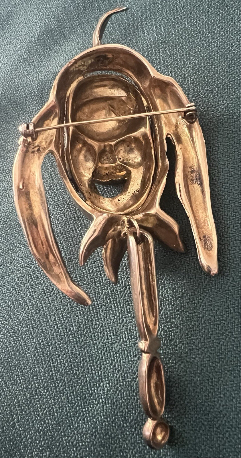FABULOUS UNSIGNED RETICULATED JESTER BROOCH BLACK/CLEAR RHINESTONES EXCELLENT