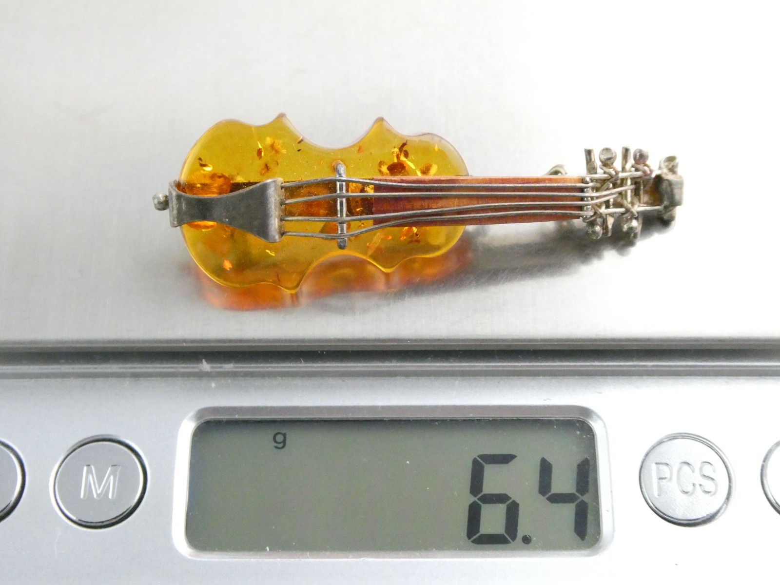 Vintage Polish Sterling Silver Carved Baltic Amber Violin Pin Brooch 6.4g 55mm