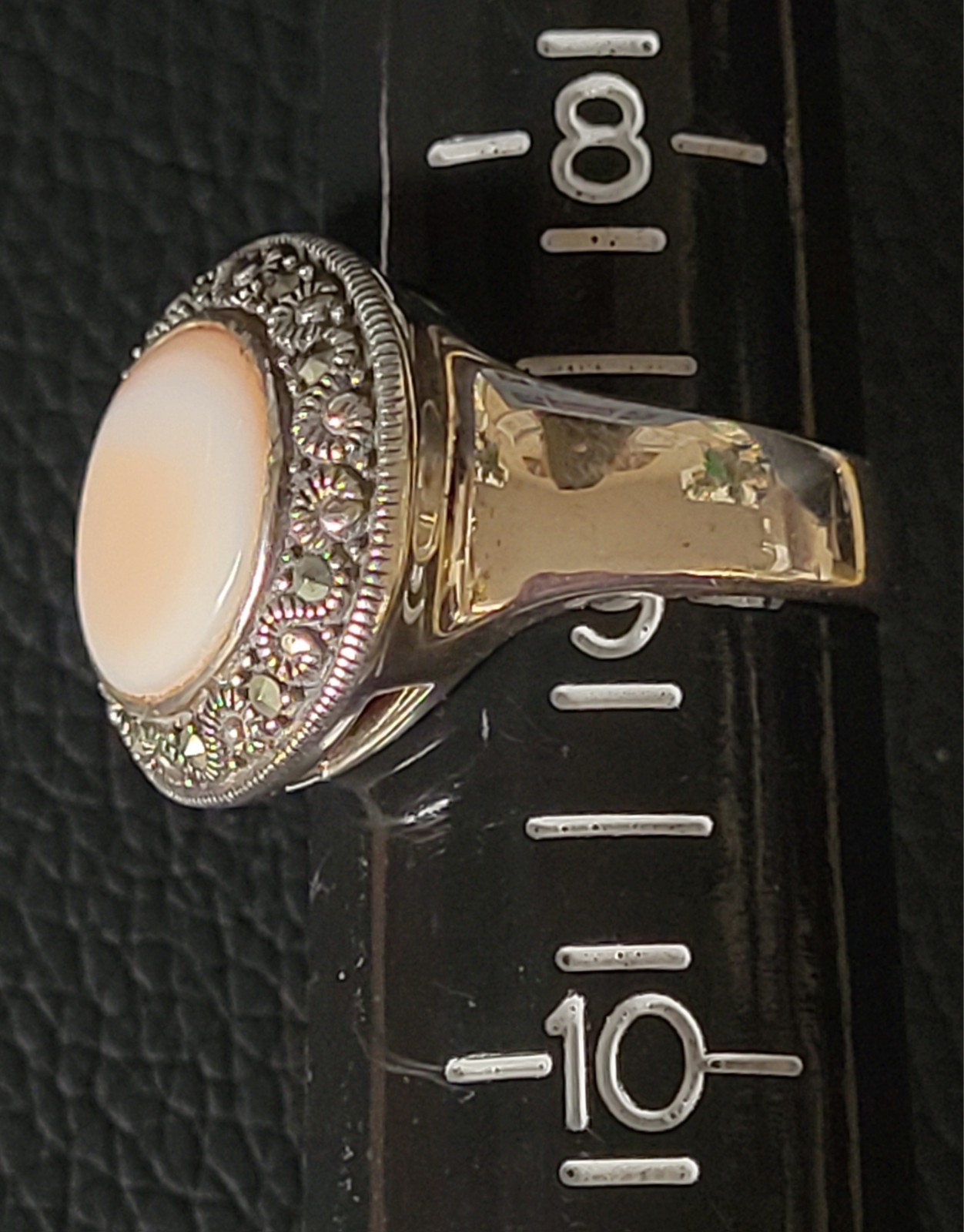 Vintage Sterling Silver 925 Pink Oval Mother Of Pearl Marcasite Ring 9.1 g Sz 9