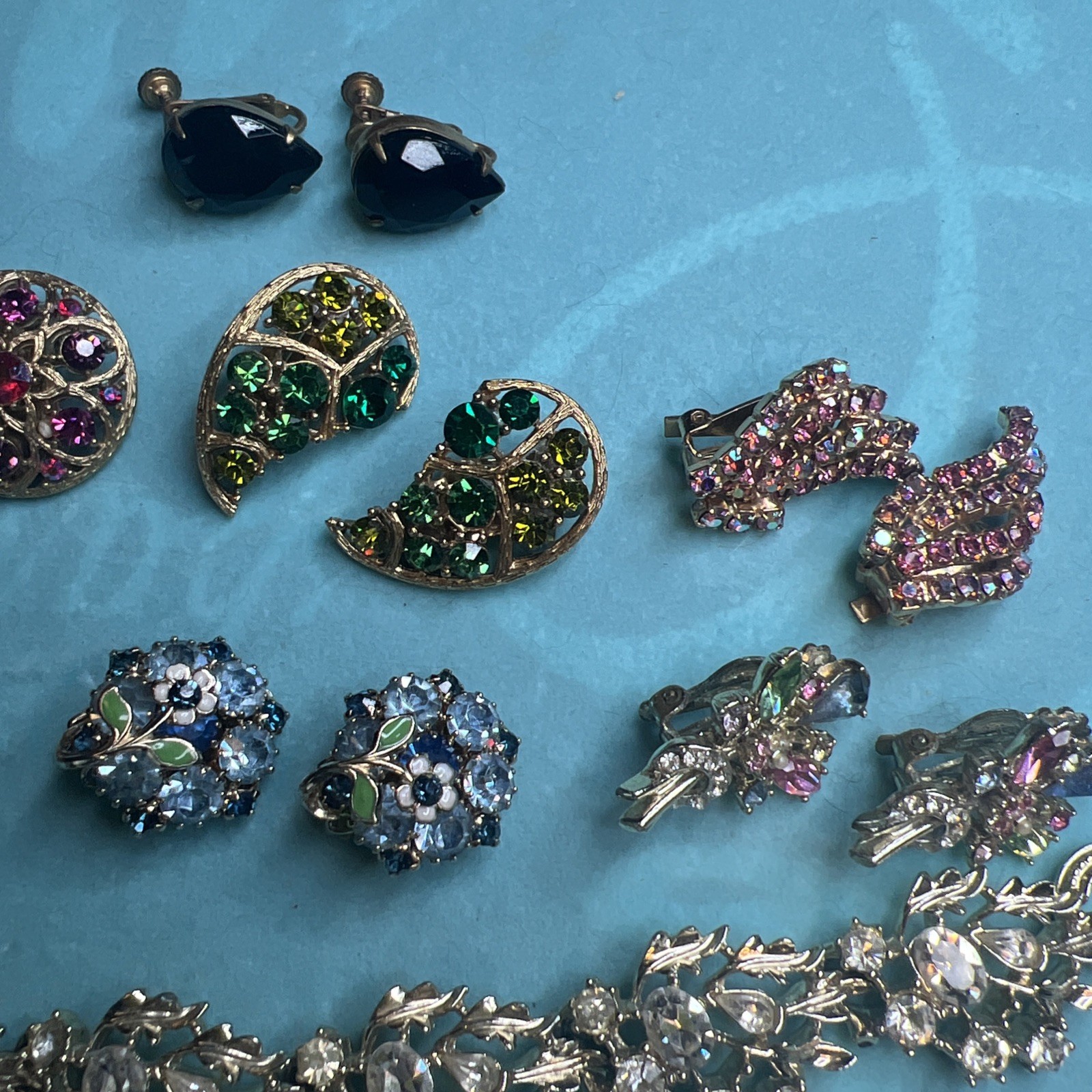 Lot 7 Pr Vintage Clip Earrings Lisner, Kramer, Weiss & Haskell & Lisner Necklace