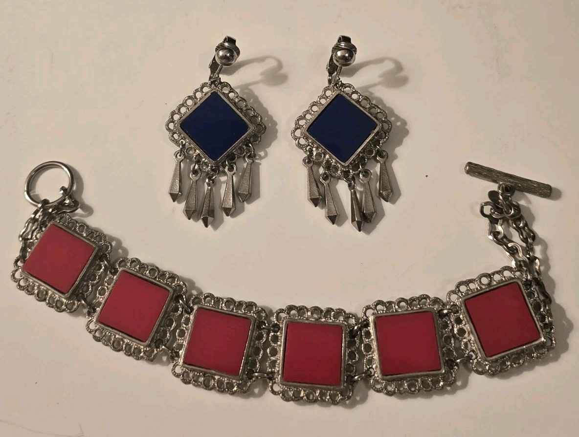 Vintage Celebrity N.Y Reversible Red Blue Enamel Bracelet + Clip Blue Earrings