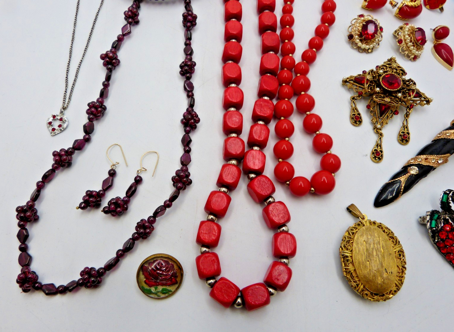 VINTAGE Red Jewelry Lot 17 Pcs 12oz Garnet Set Rhinestone Brooch Movie Prop