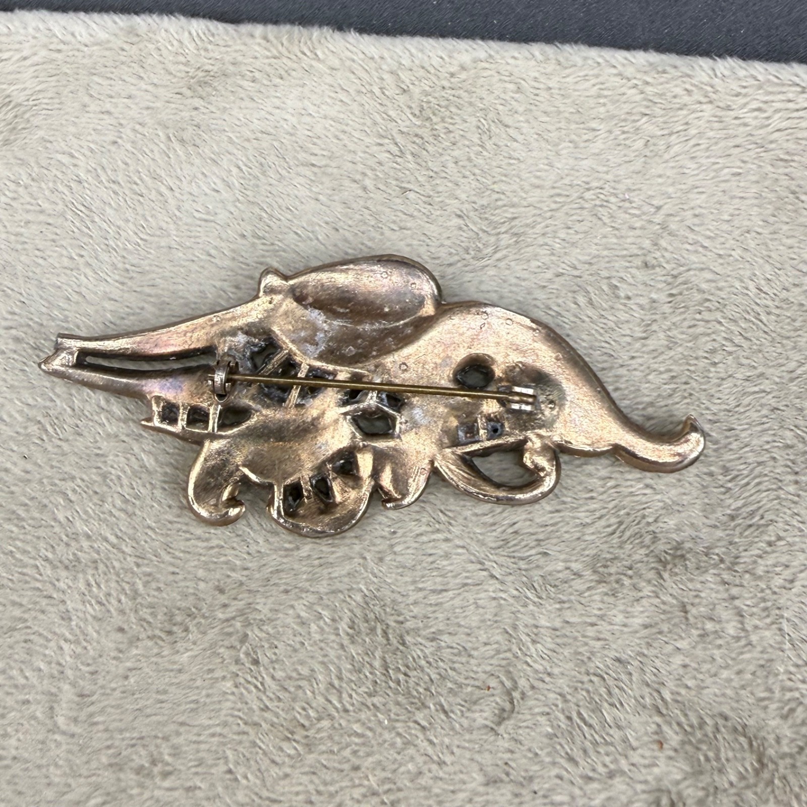 Vintage Pot Metal Brooch Flower Gold Tone Rhinestone READ