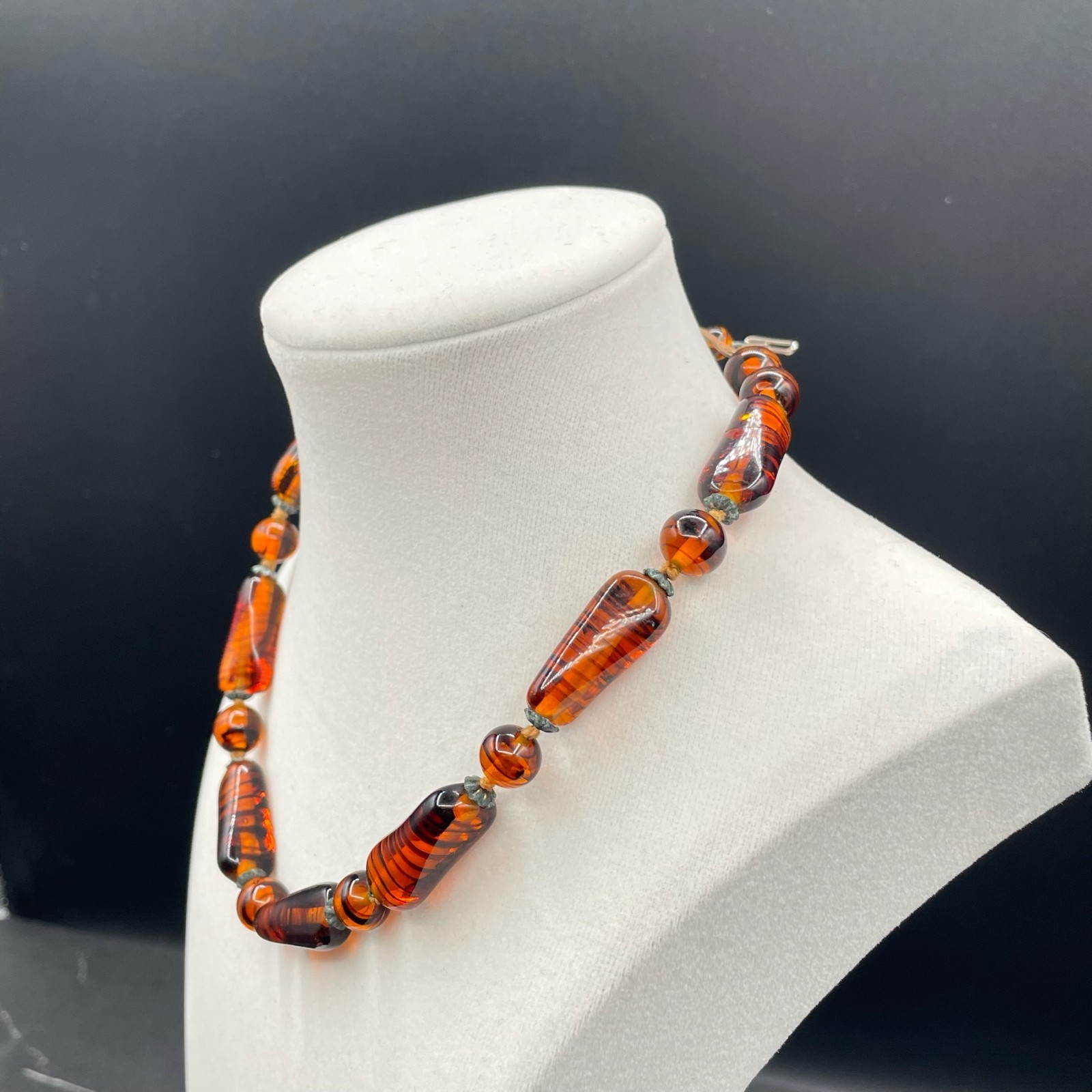 Vintage Carnelian Classic Fashion Tiger Striped Glass Beaded Celluloid Necklace