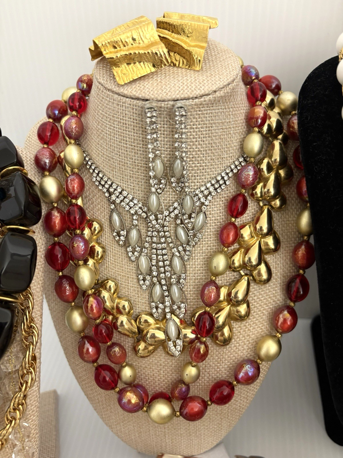 Vintage To Mod Jewelry Lot 81 Pieces Bold Signed Unsigned Designer Mixed Lot