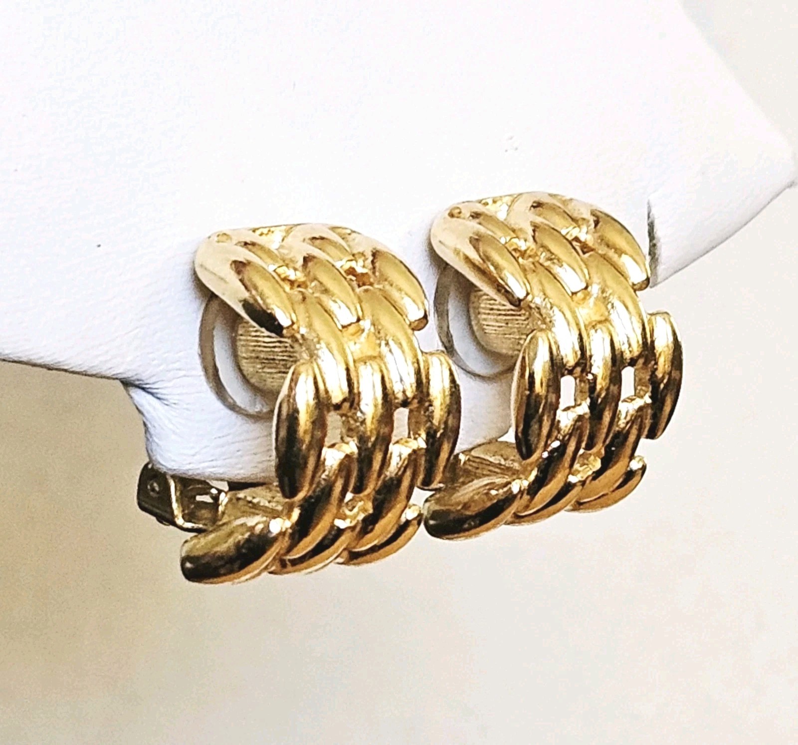 VTG Christian Dior Earrings Gold Plated Chain Basket Weave Half Hoop ClipOn .75″