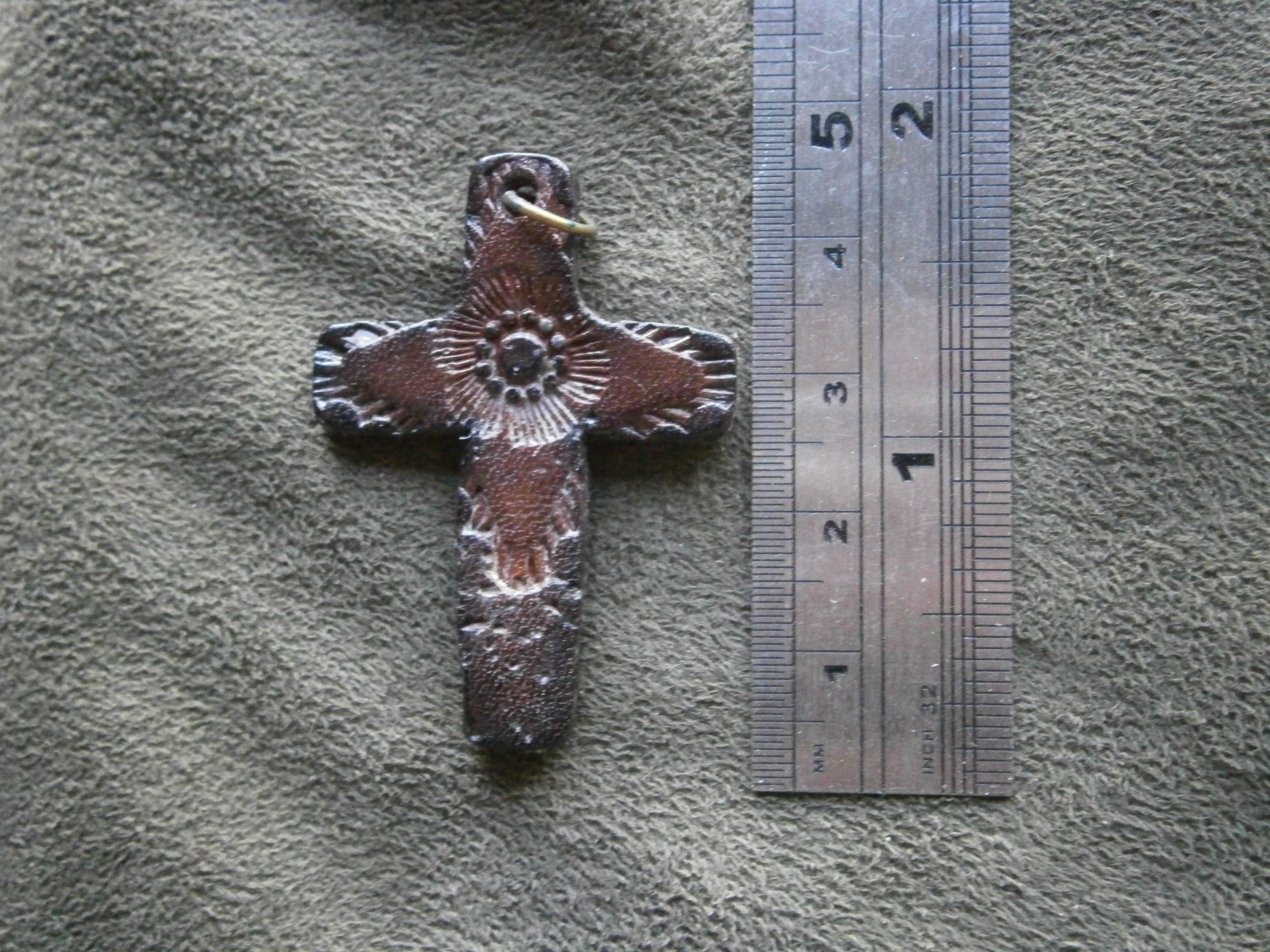 Poppy Flower Cross Military Vintage Lightweight Wood Bracelet Charm Pendant 1.6g