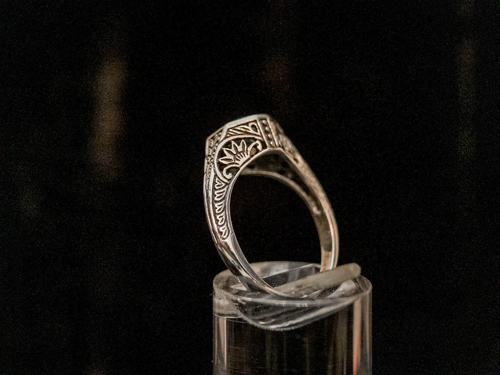 Vintage Sterling Silver Filigreed Openwork Ring with Glass Stone