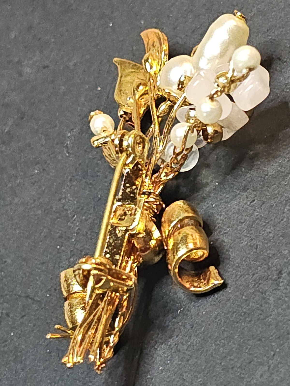 Vintage Floral Spray Brooch Gold tone Faux Pearls Pink Stone Chips Delicate Pin