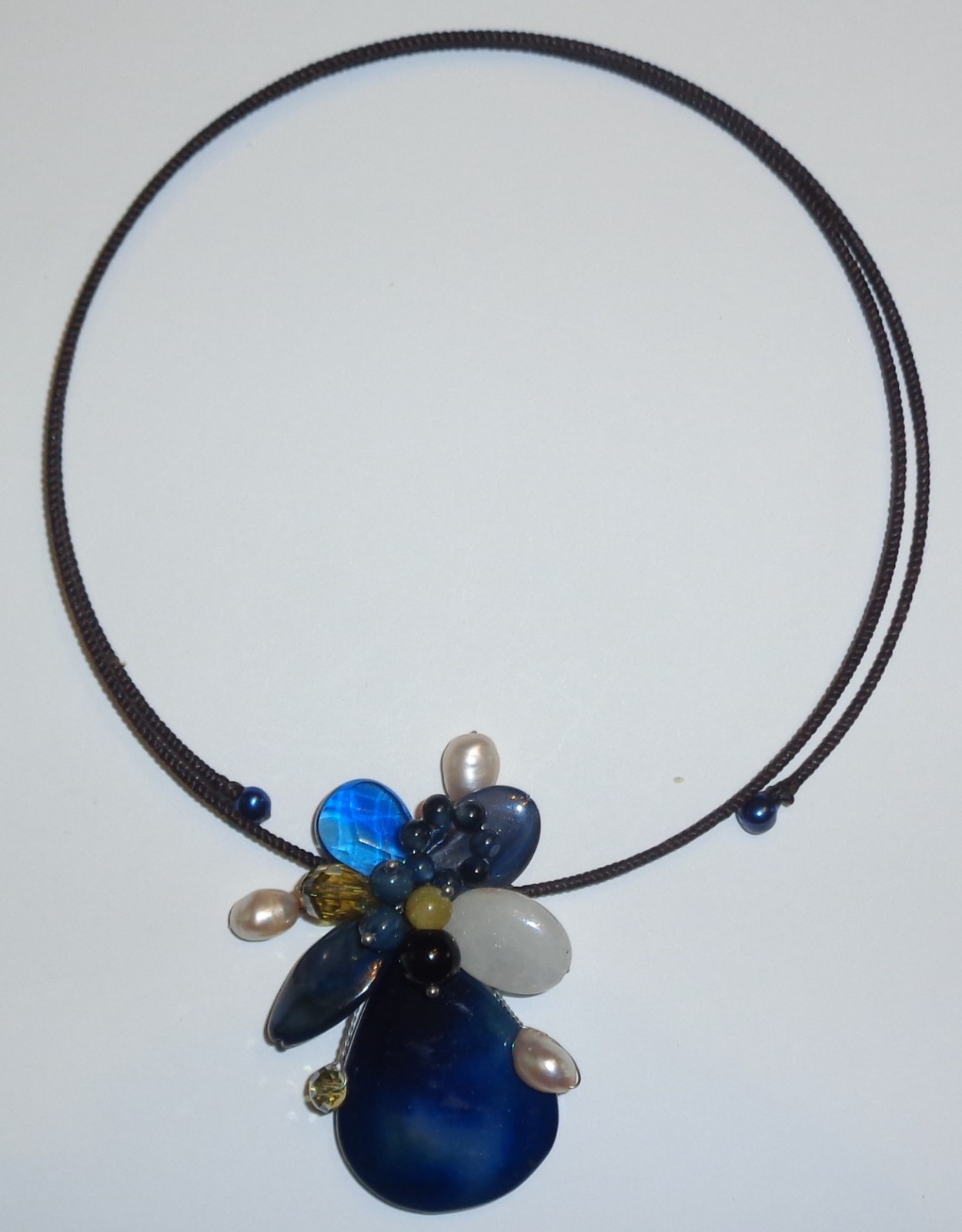 Vtg Necklace Metal Wire Collar Choker & Blue Beaded Floral Pendant -2