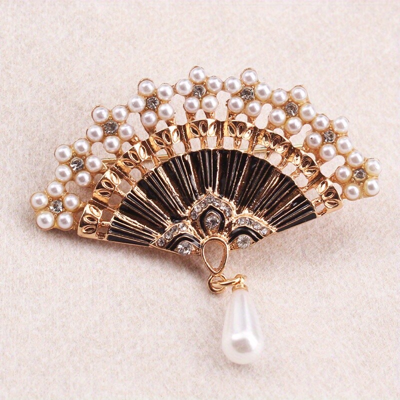 Vintage Classical Dripping Oil Cut-out Pearl Fan Brooch Jewelry Gift Accessories