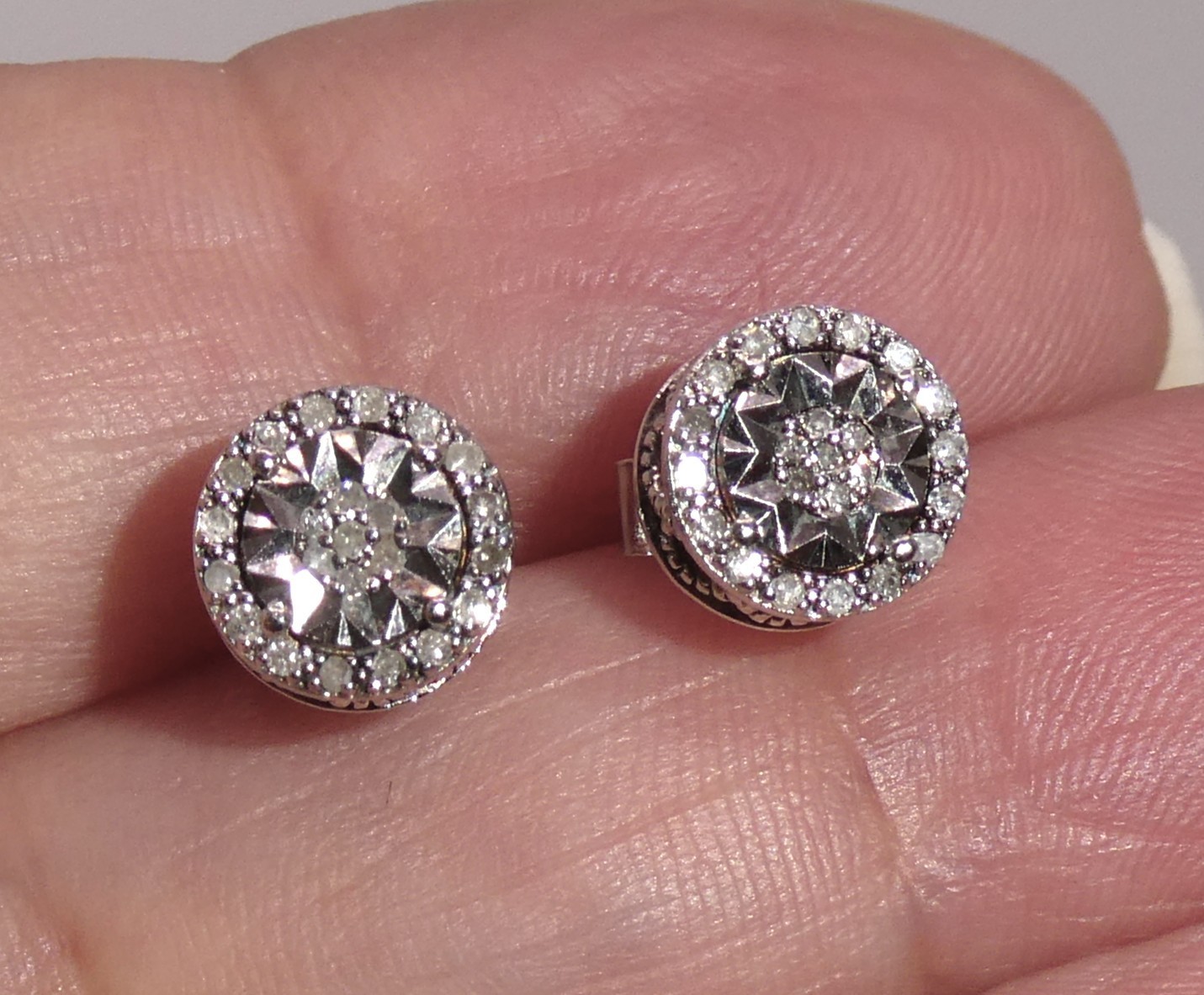 Signed DLC 925 Sterling Silver Genuine Diamond Halo Stud Earrings 1.6g 7.5mm