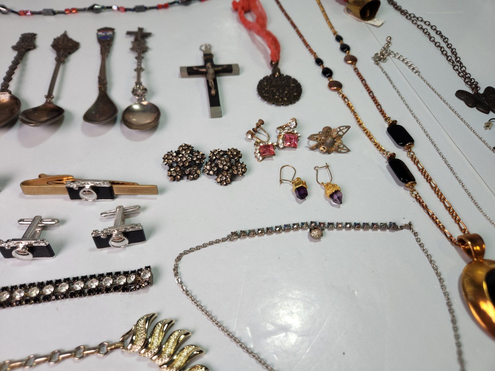 Costume Jewelry And Items Vintage Mixed Lot Mostly Wearable