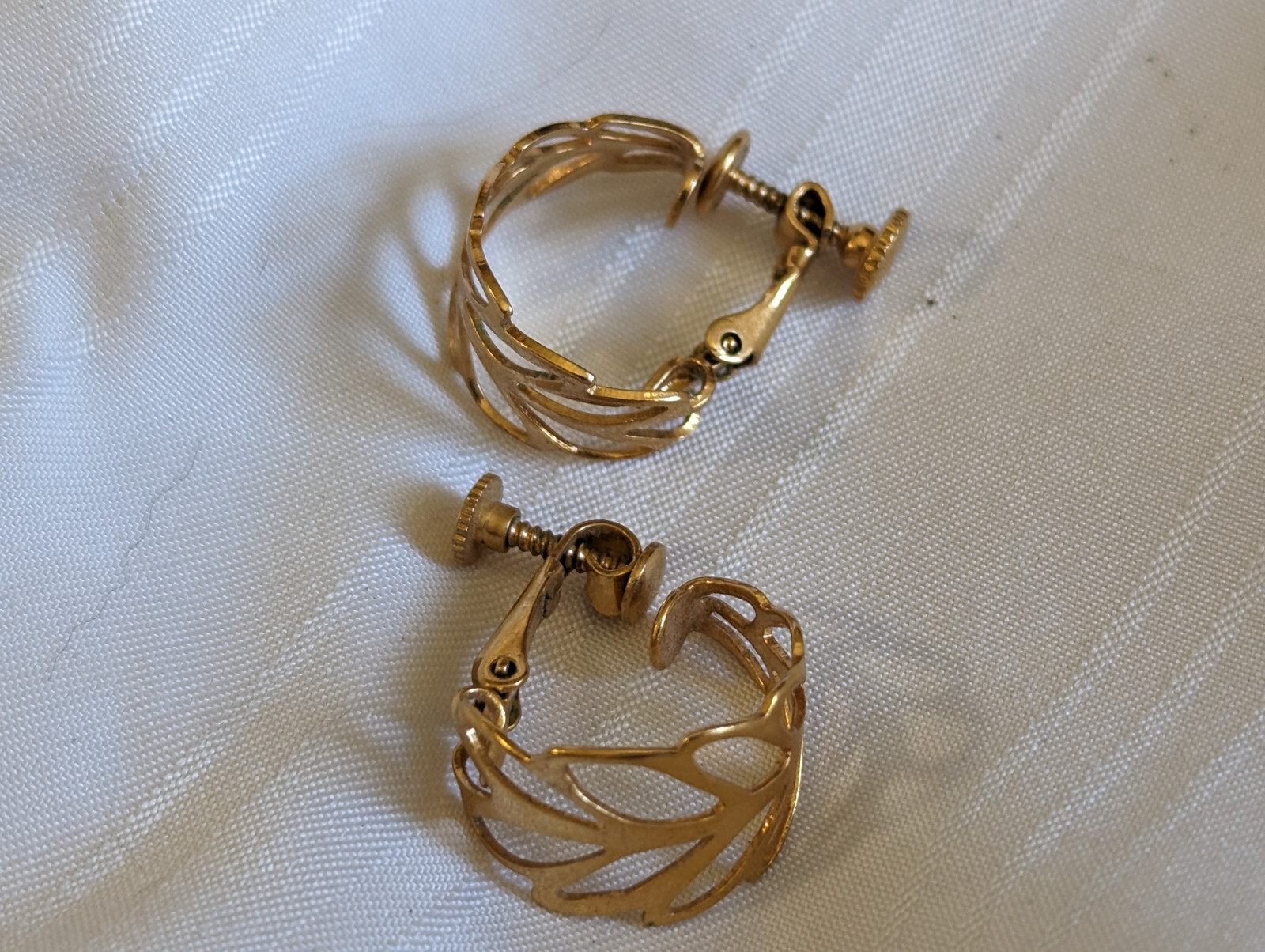 Napier yellow gold plated hoop clip on earrings .75″ long