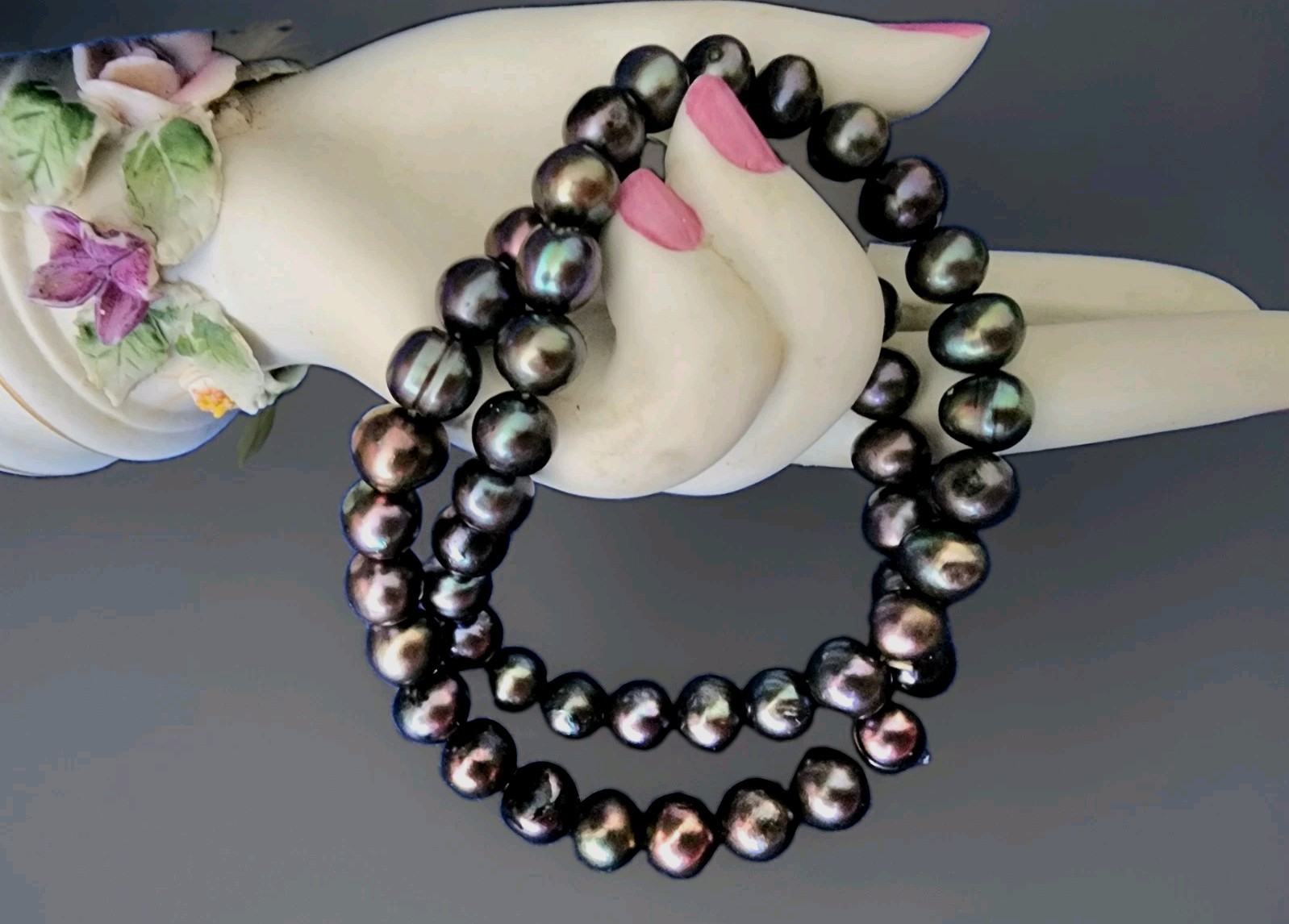 LUMINOUS PEARL 2 BRACELETS W./SHADES OF PURPLE, GREEN, BLUE & LAVENDER (Stretch)