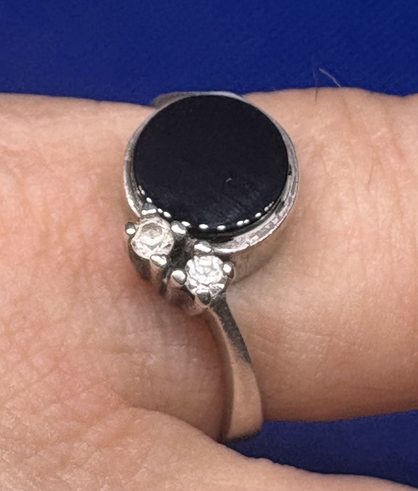 A08 Vintage 925 Sterling Silver Ring Size 8 est 1950s Black Onyx & Topaz 2.95g
