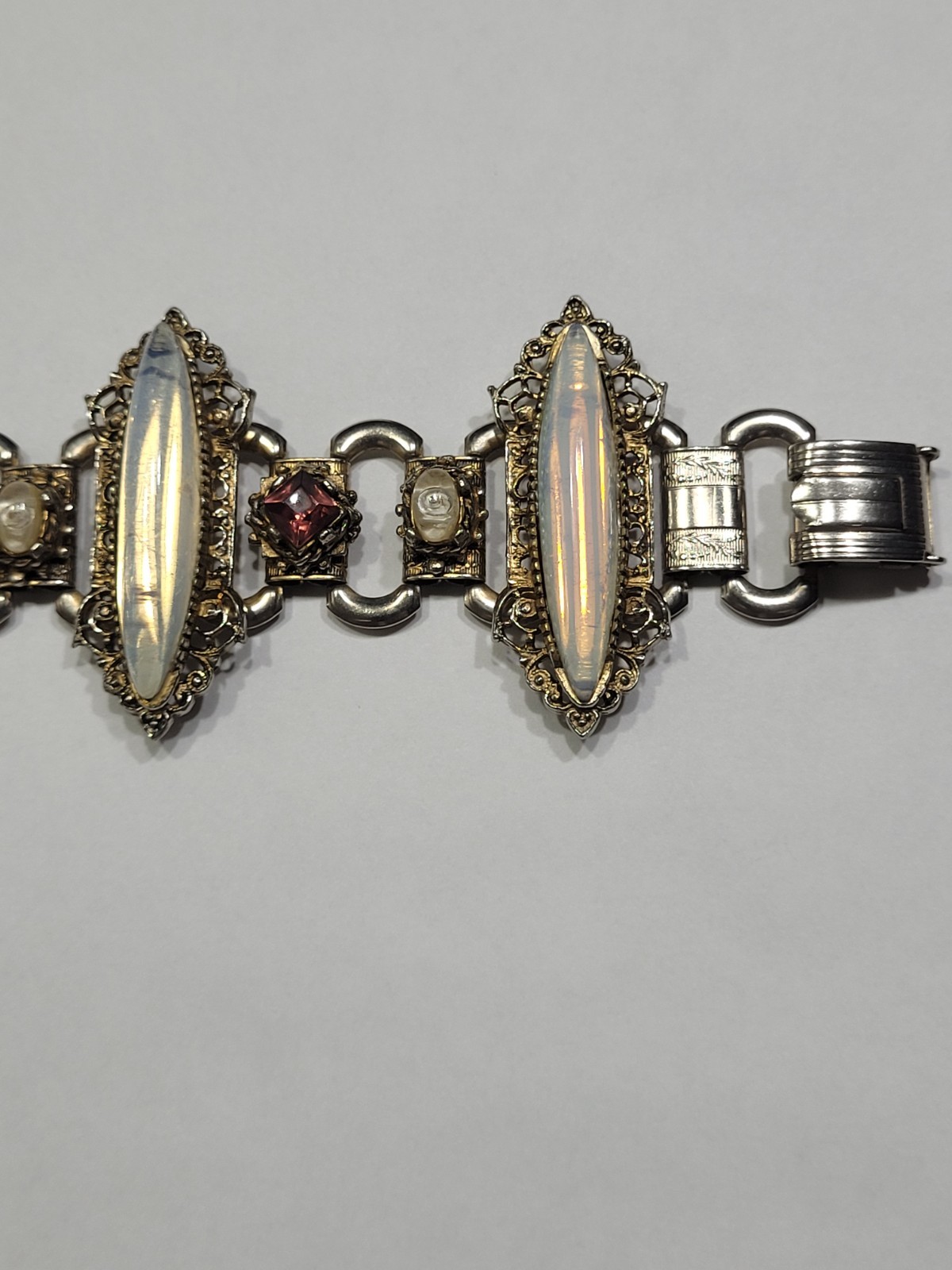 Vintage 1950’s 7.25″ Wide Opaline Glass Crystal Bracelet