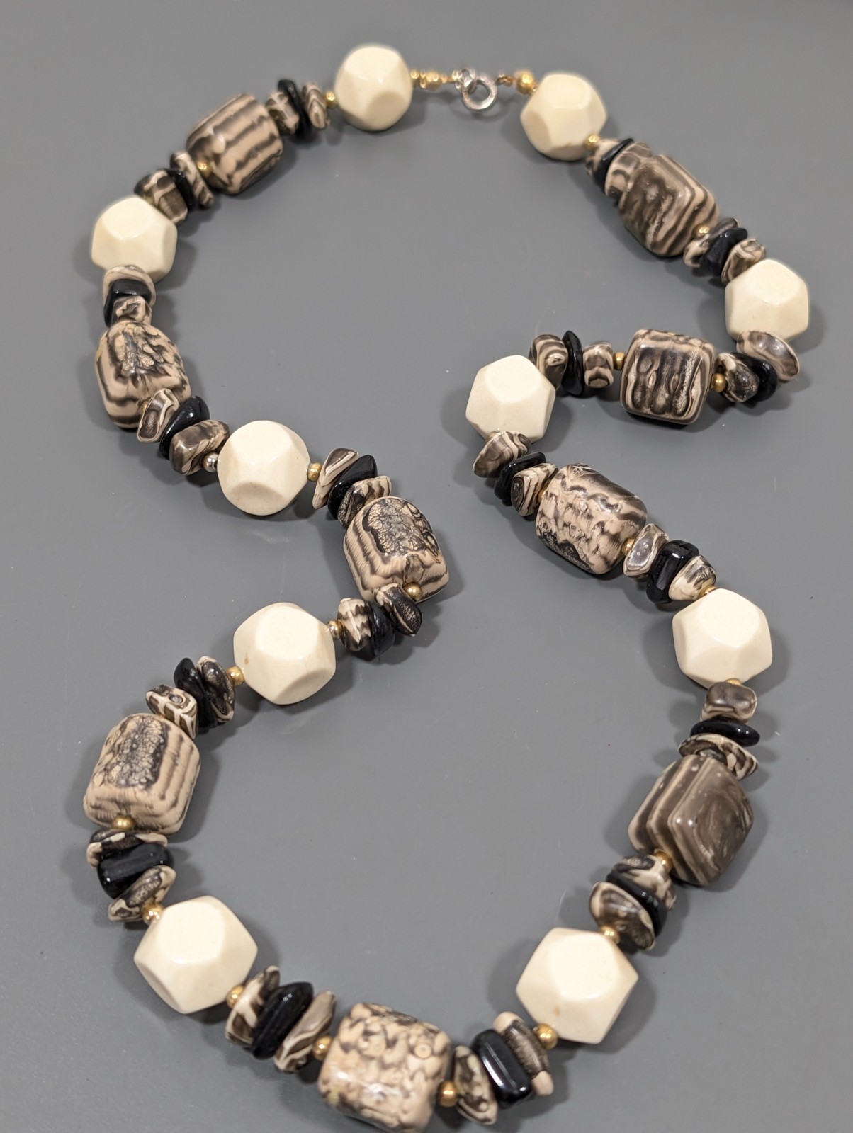 Vintage Cream Black Lucite Beaded Tribal Style Necklace 25 in
