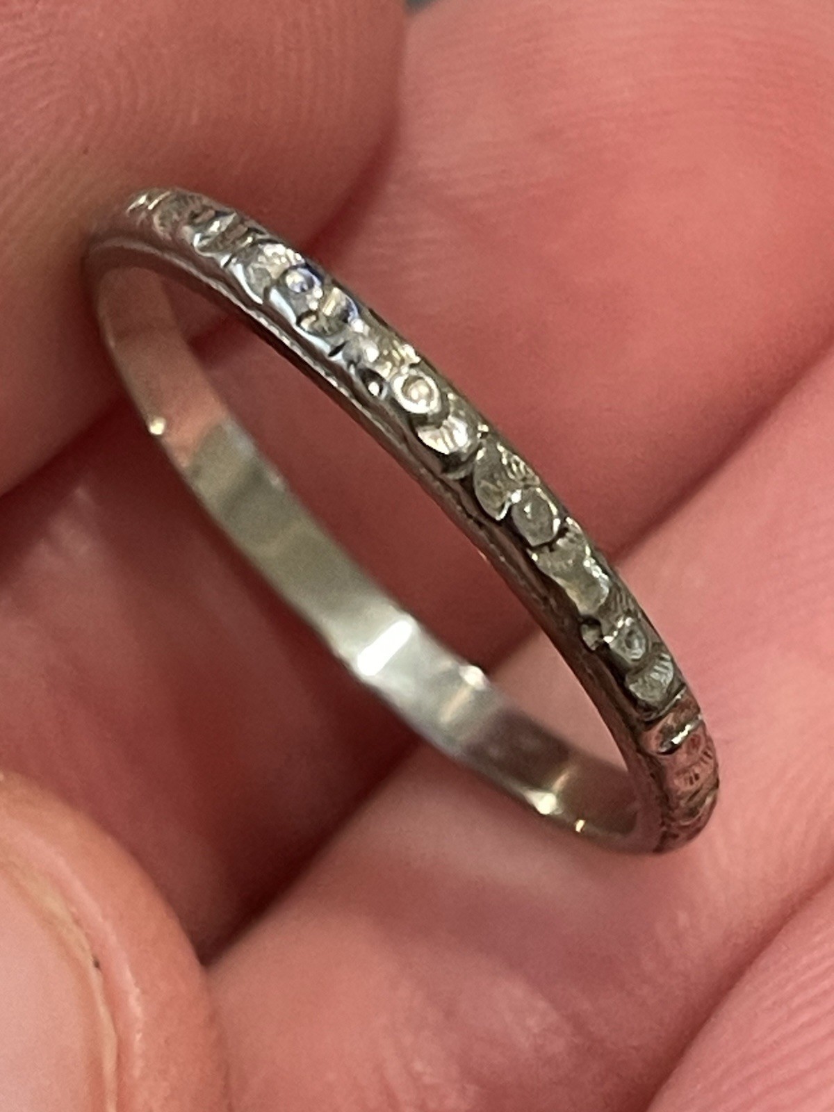 1920s Art Deco 18K Solid White Gold Fancy Engraved Wedding Band Fancy! 1.3GR!