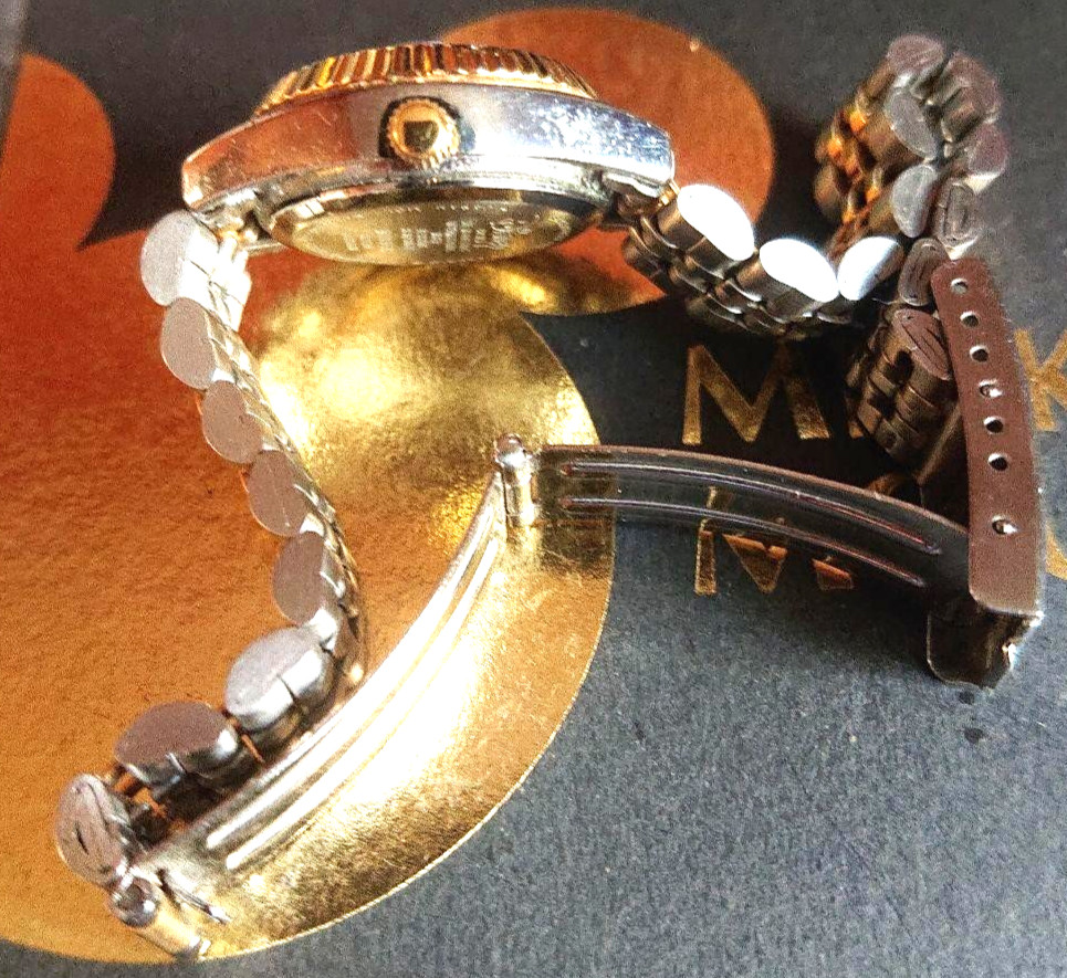 Disney Mickey Mouse Serrated Gold Day-Date Quartz Wristwatch Vintage Analogwatch