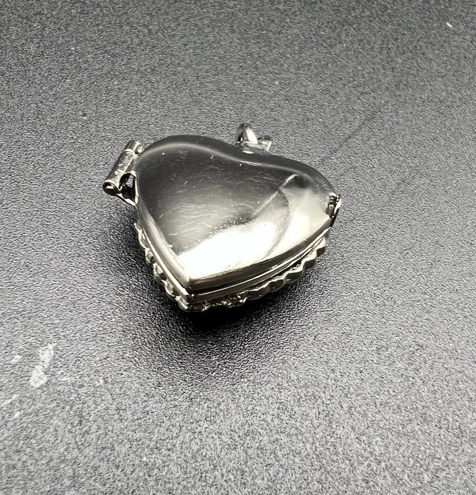 Vtg Heart Shaped Silver Tone Photo Locket Pendant Blue RhineStones Floral Charm