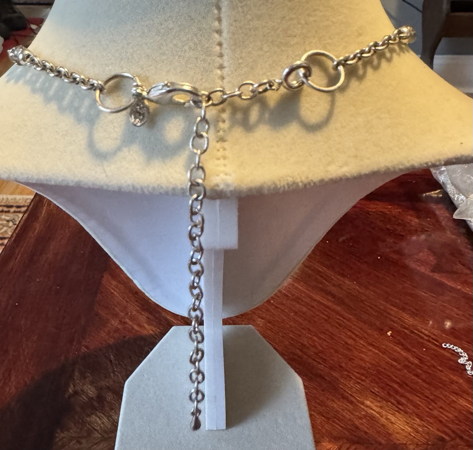 Vintage Premier Designs Silvertone Necklace With Round Medallion 20”