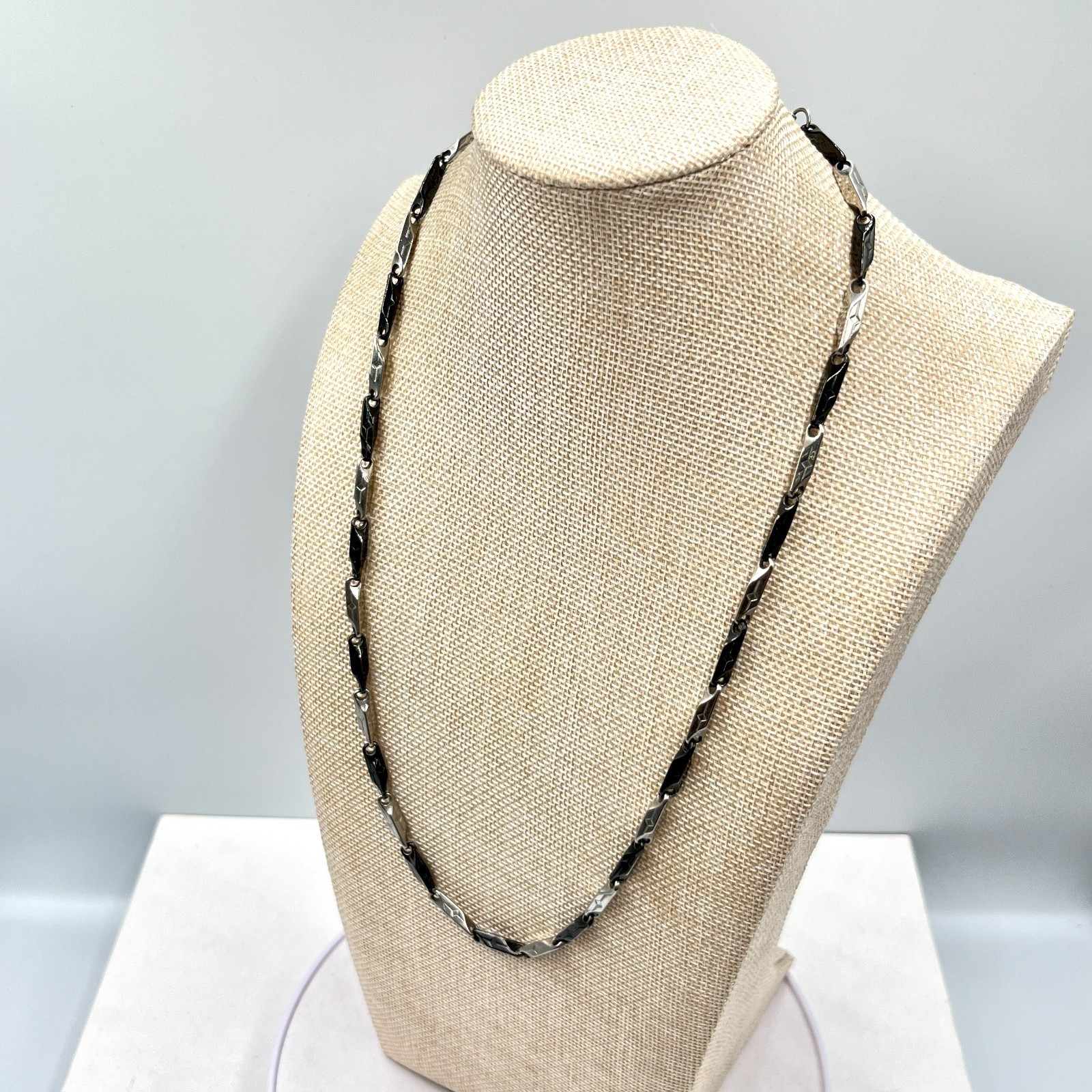 Vintage Retro Two-Tone Silver & Black Bar Link Chain Necklace, Unisex Y2K Style