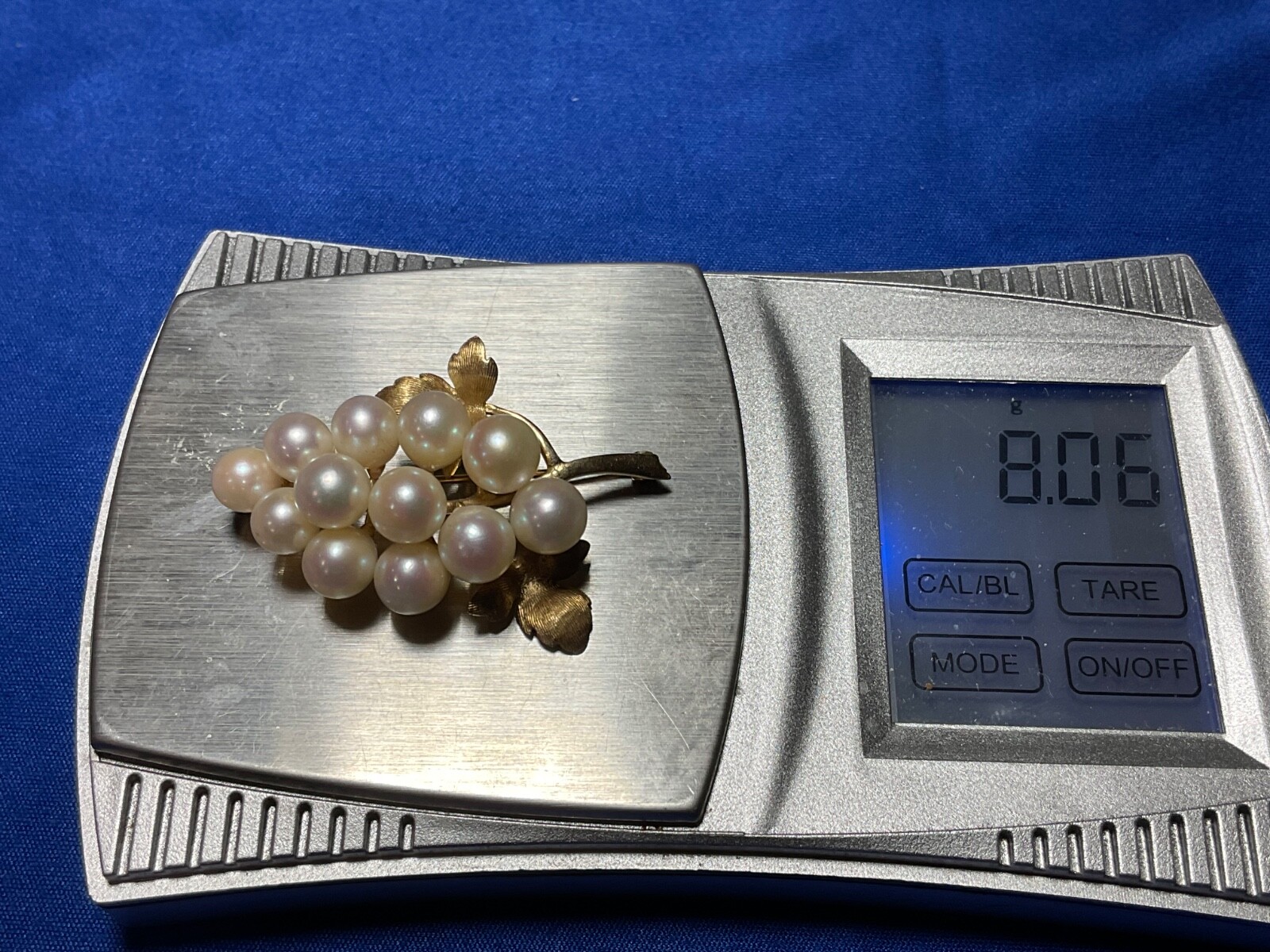 VINTAGE 14K PEARL GRAPE CLUSTER BROOCH PIN ESTATE FIND- 8 grams VERY NICE!