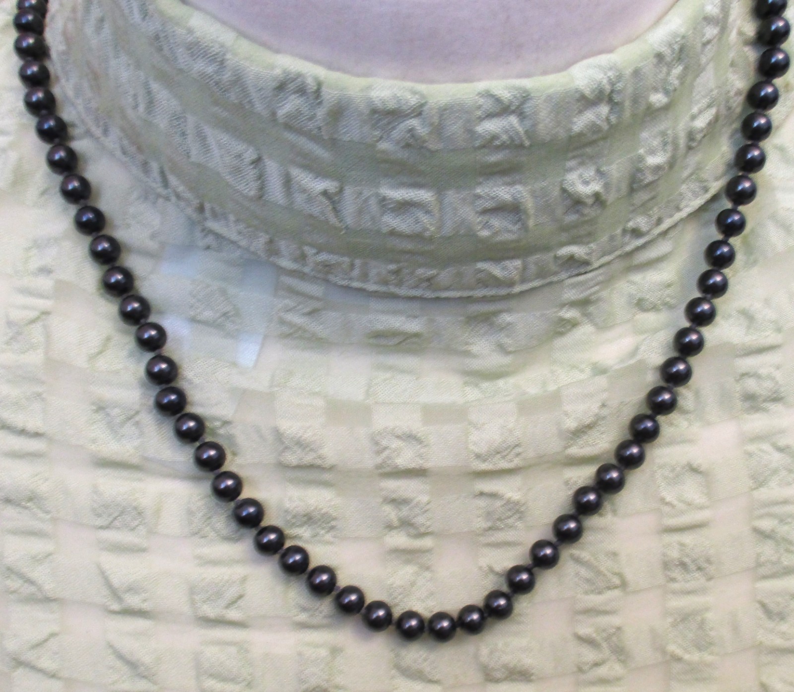 Vtg. Black Glass Pearl Bead Necklace & Pierced Earrings Very Good Condition