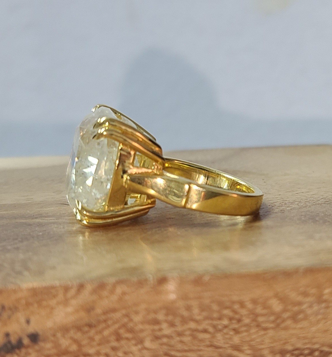 14k Yellow Gold Engagement ring 21.18ct. Natural Cushion Light Yellow Diamond