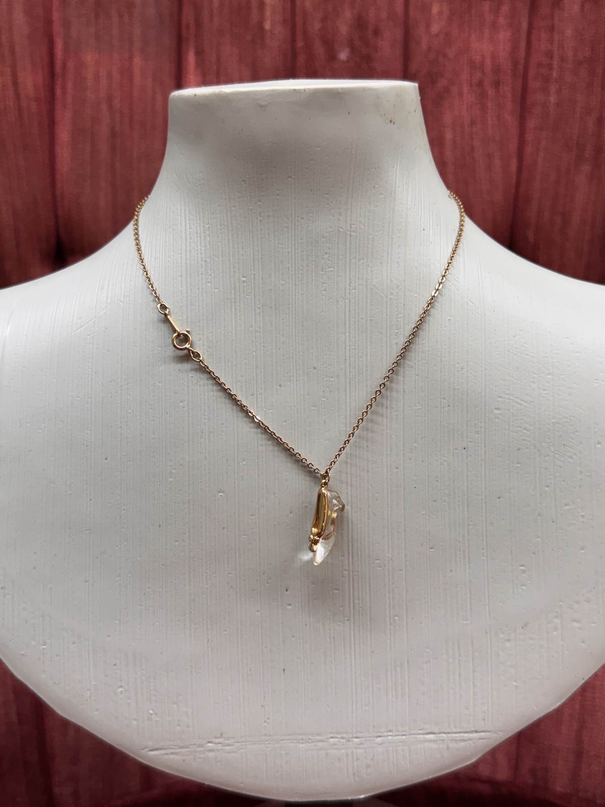 Vintage 1985 Avon Cinderella Enchanted Glass Slipper Necklace