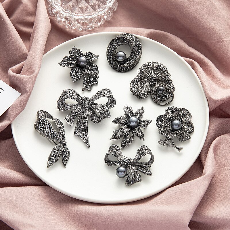 Vintage Brooch Pin Fashion Corsage Personality Clothing Accessories Jewelry