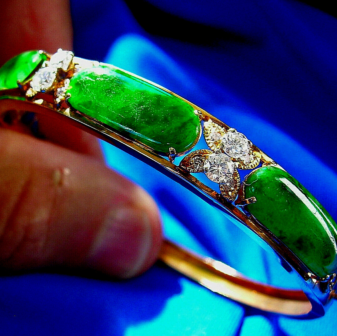 Original EARTH MINED Imperial Jadeite JADE Diamond Deco Bangle Bracelet 18K GOLD