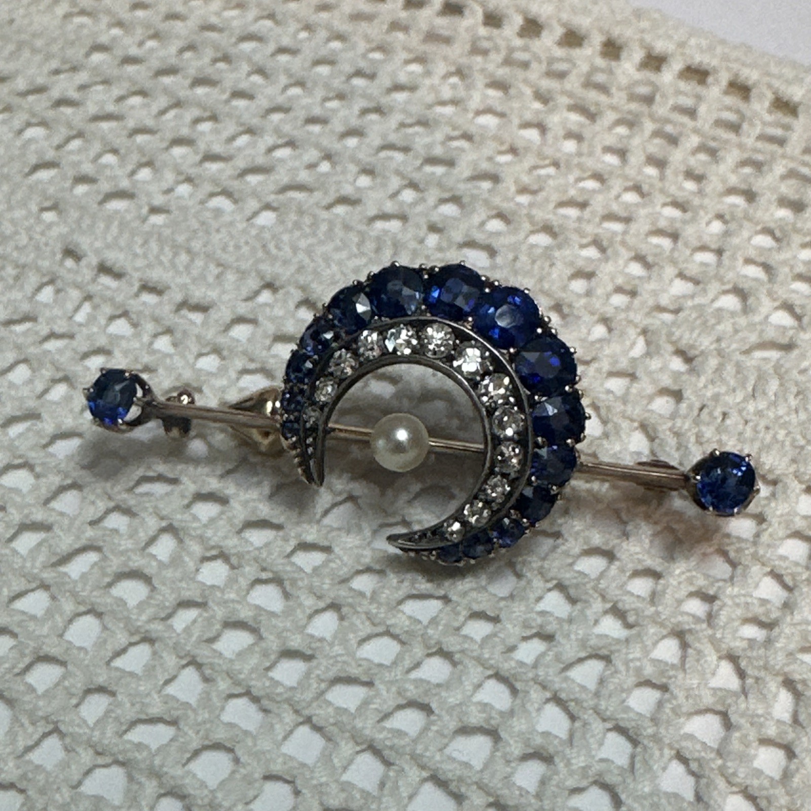 Late 19th Century MOON Sapphire, Diamond & Pearl Broach Set In 9-12k Gold w BOX