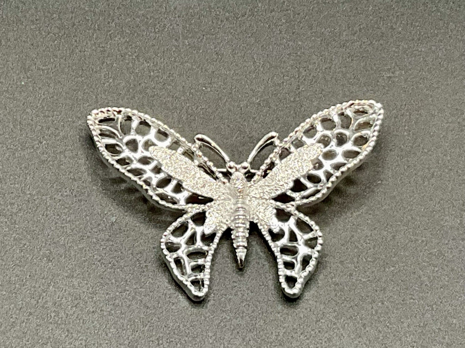 Vintage Brooch Pins Lot of 4 Butterfly Baskets Letter P Gold Tone Silver Tone