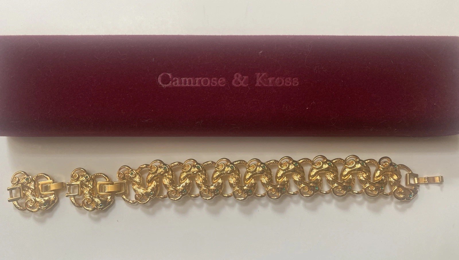 Camrose And Kross Vintage Jackie Kennedy Rams Head Gold And Emerald Bracelet