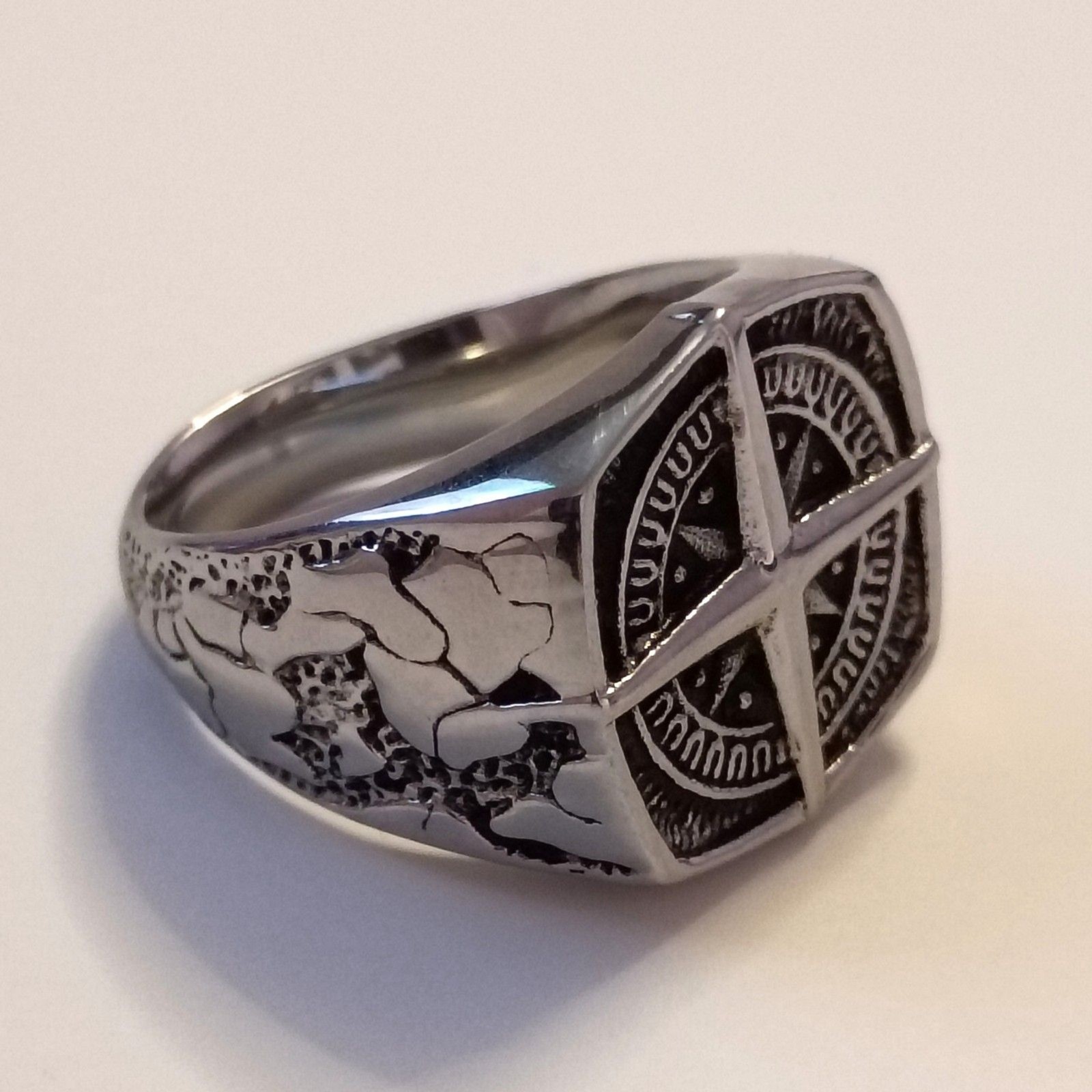 Clocks + Colours Men’s Stainless Steel Tortuga Bikers Ring Size 11