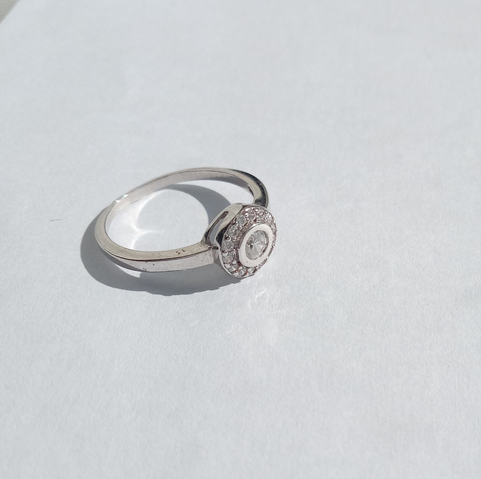 Vintage Beautiful Ring White stones Sterling Silver 925 Women Jewelry size 7.25