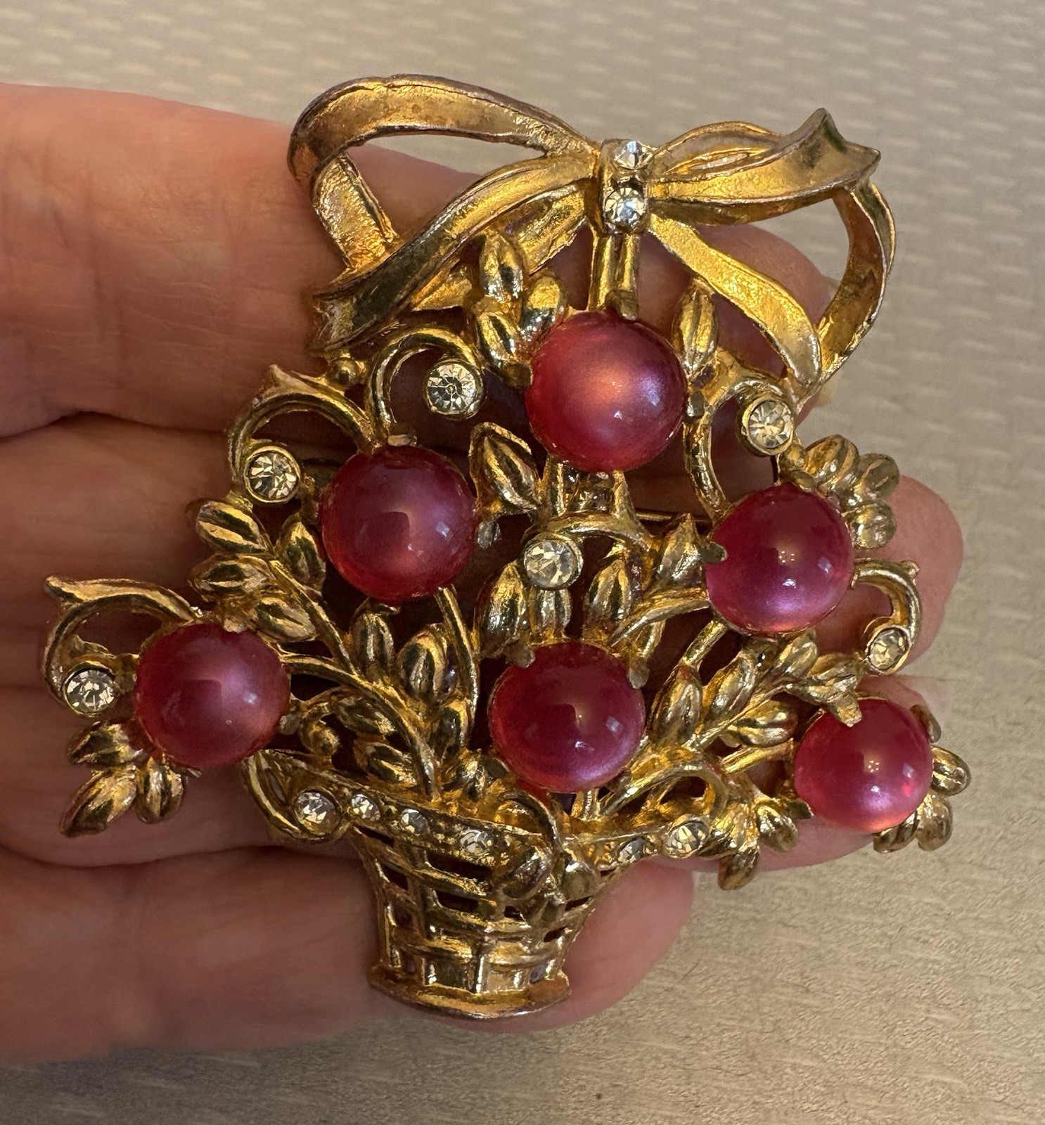 Retro Vintage Flower Basket Brooch Red Moonglow Lucite Cabs Rhinestones Goldtone