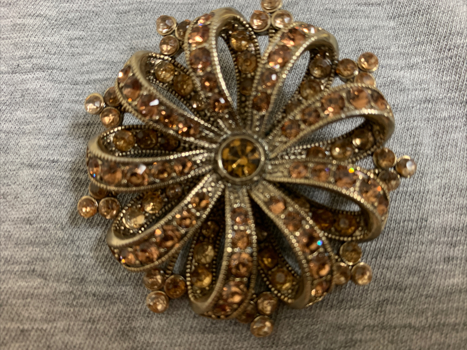 Vintage Liz Claiborne Goldtone Metal & Amber Rhinestone Bow Brooch Pin