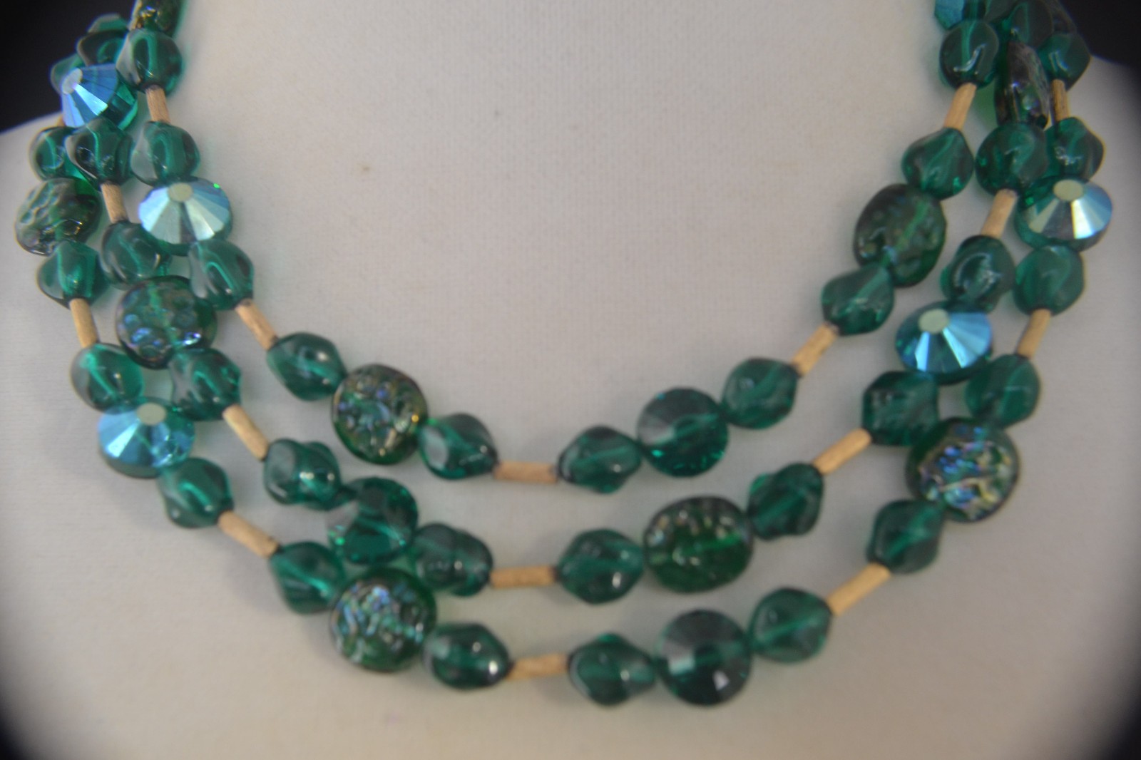 Trifari multi strand art glass irridescent aurora borealis necklace three 17″