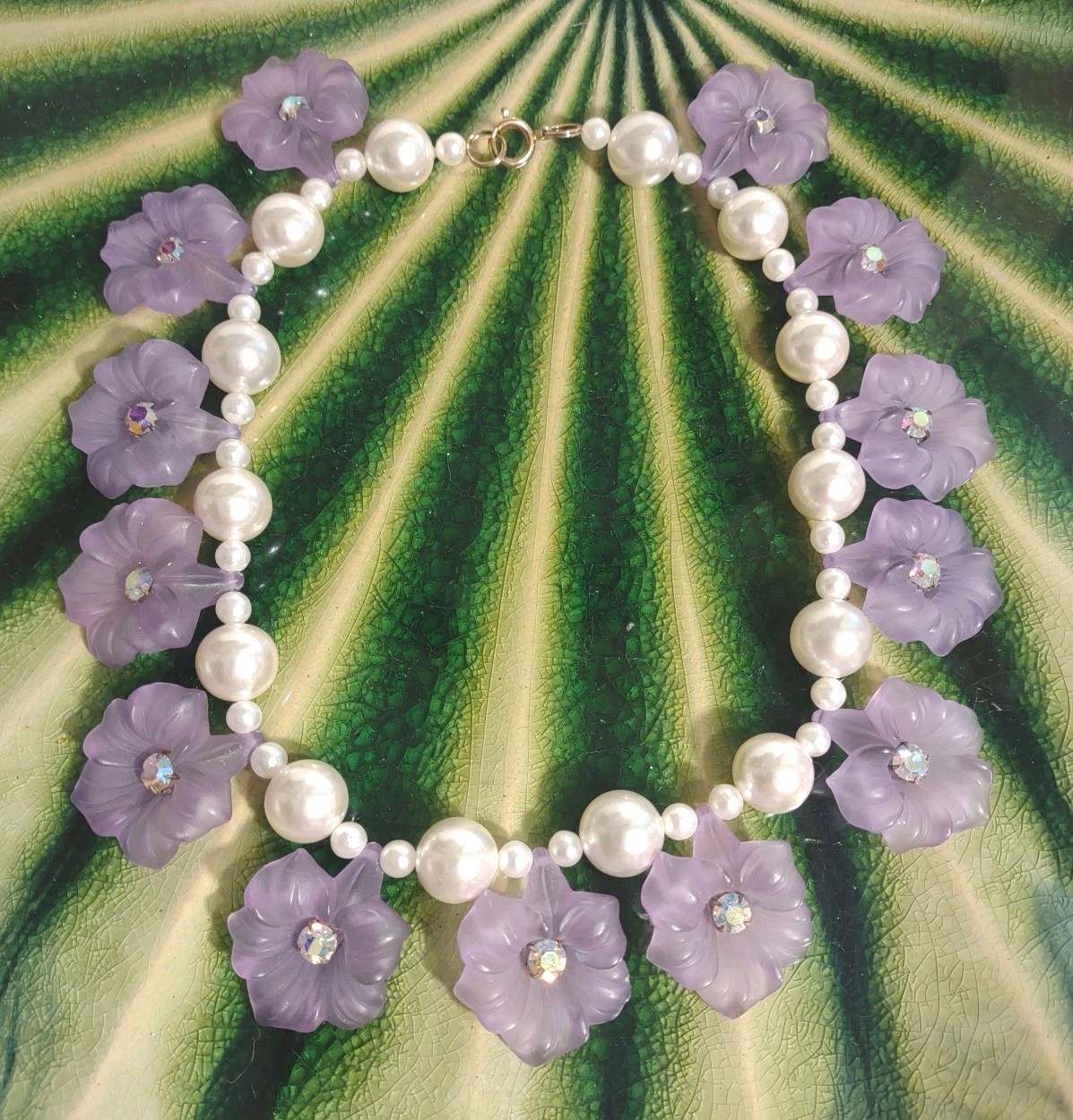 Vtg Lilac Lucite Trumpet Flowers Faux Pearl Aurora Crystal Necklace