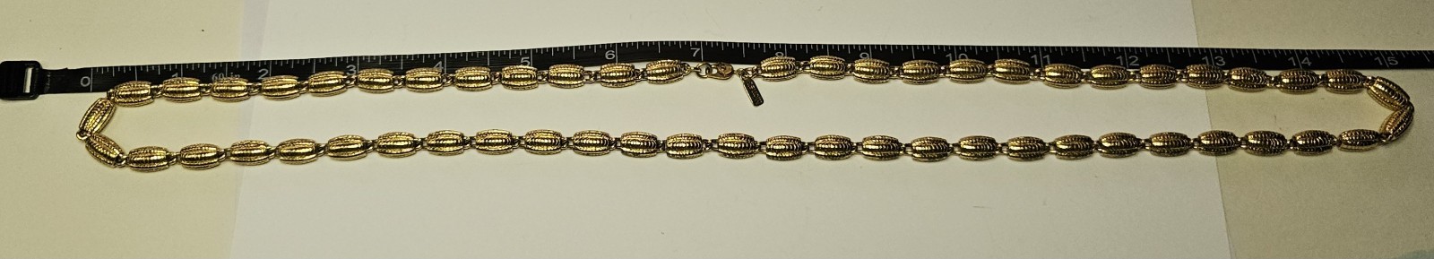 BEAUTIFUL VINTAGE 1980’S SIGNED MONET GOLD-TONE CORN COB 30″ NECKLACE
