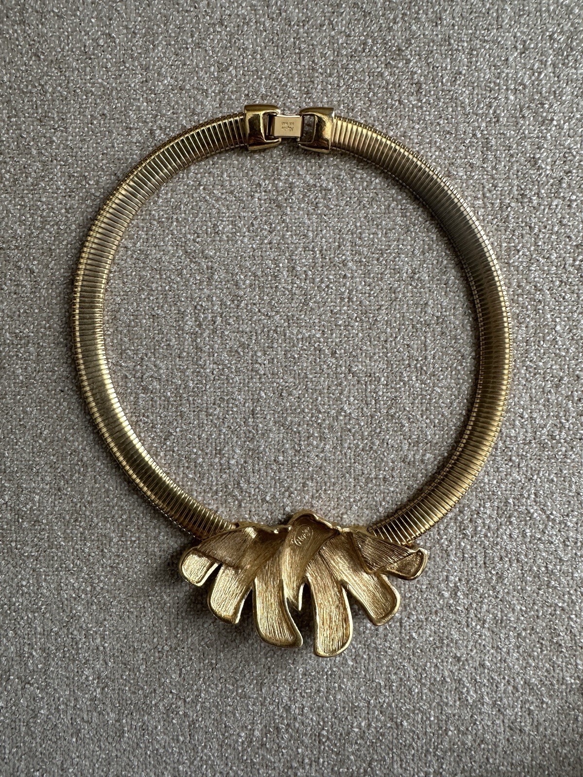 Vintage Napier Gold Tone Snake Chain Choker With A Pink/Beige Enamel Pendant 16”
