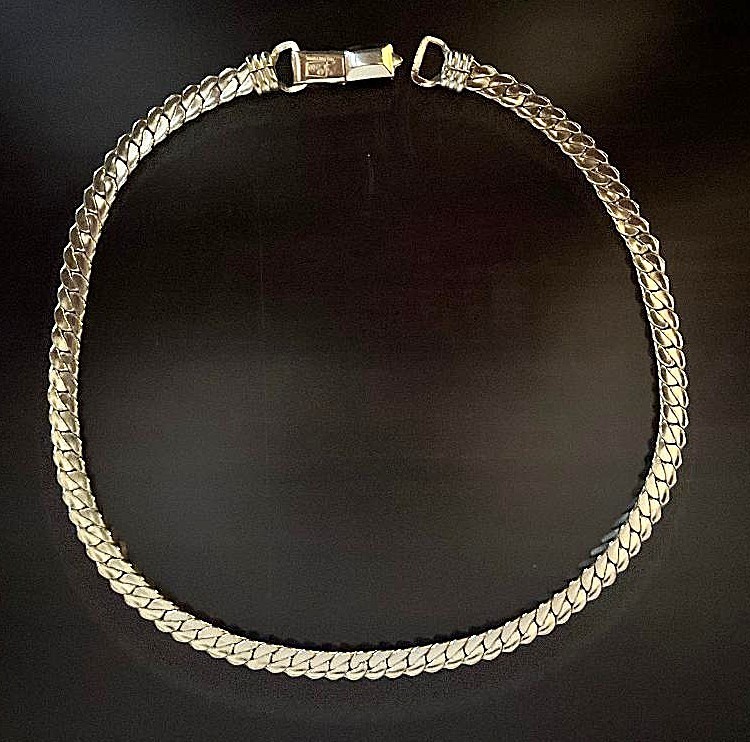 Original Vintage CORO Pegasus Gold Tone Necklace. 15.75″ 1950s. Item #410