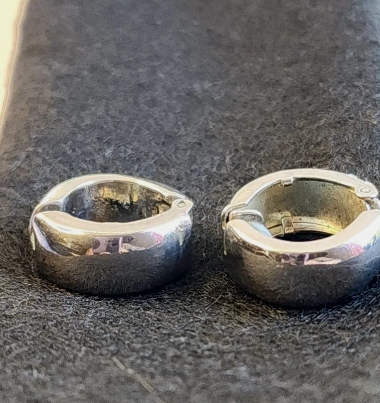 Vintage 1980s Huggie Hoop Earrings 3pair