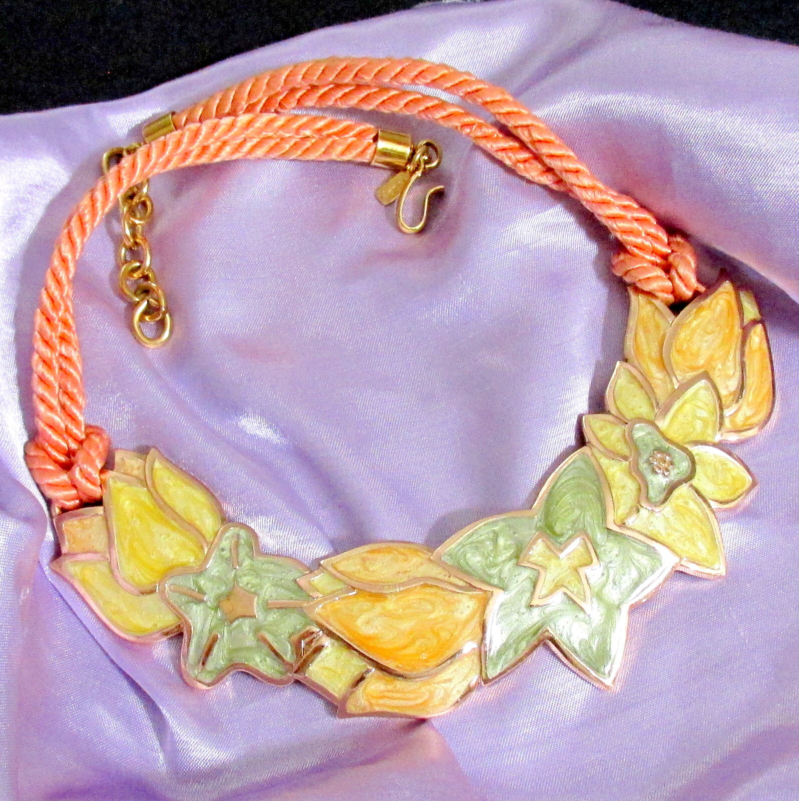 VTG Runway MONET 17″ Book Pc ENAMEL Pearlescent Pastel FLORAL NECKLACE Garland